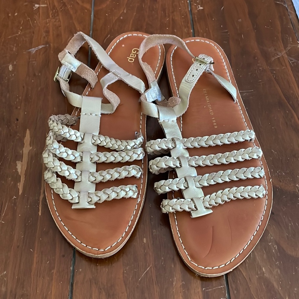 Gap gold gladiator style sandals (sz 8)